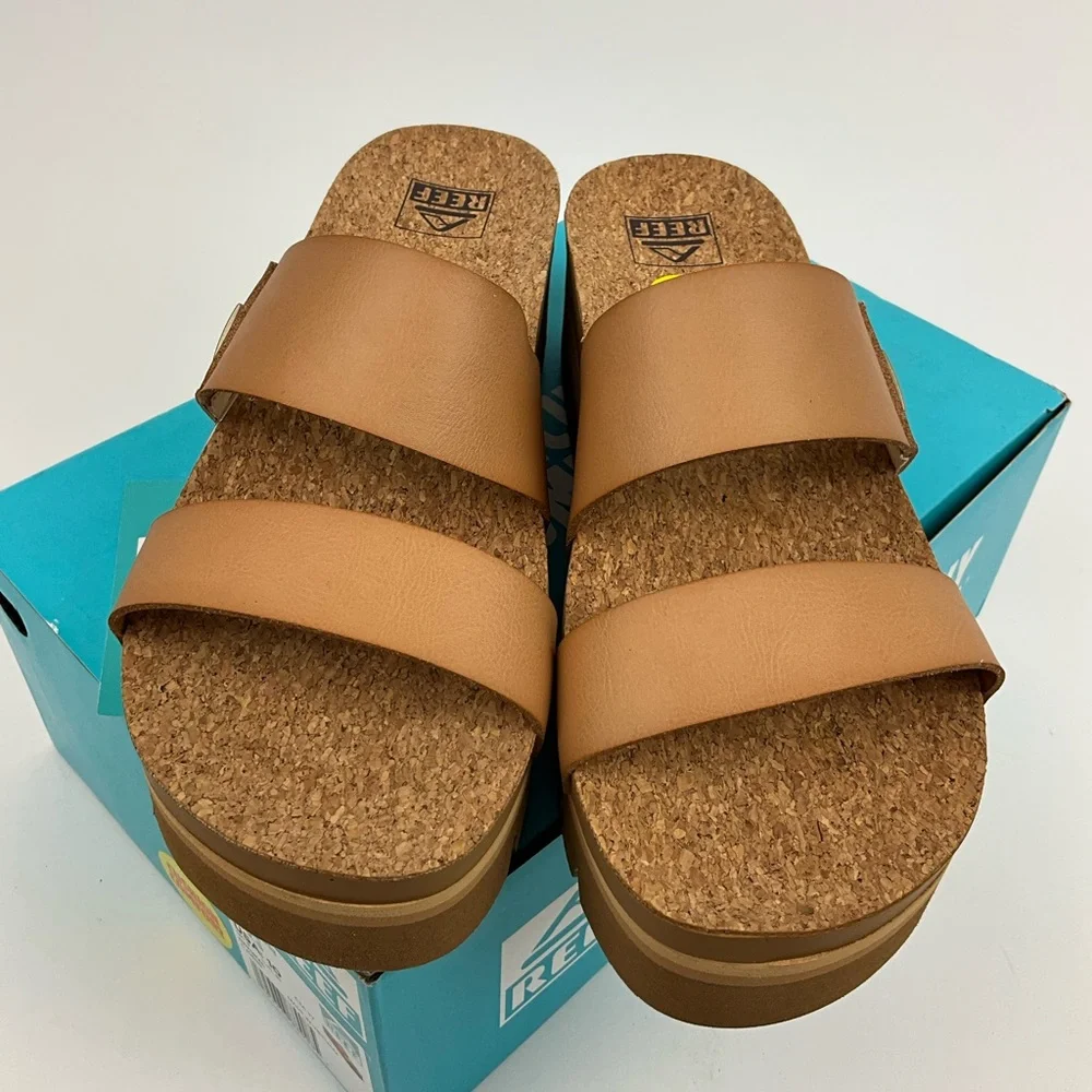 Reef Cushion Vista Hi Size 10 NIB